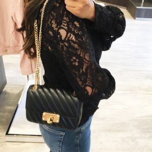 Flap shoulder crossbody Chanel style